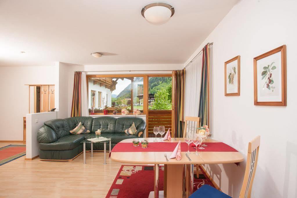 Appartements Fortuna ペルティサウ エクステリア 写真